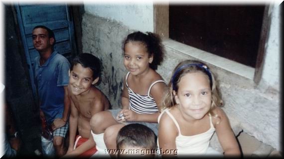 Kids in Rocinha.jpg